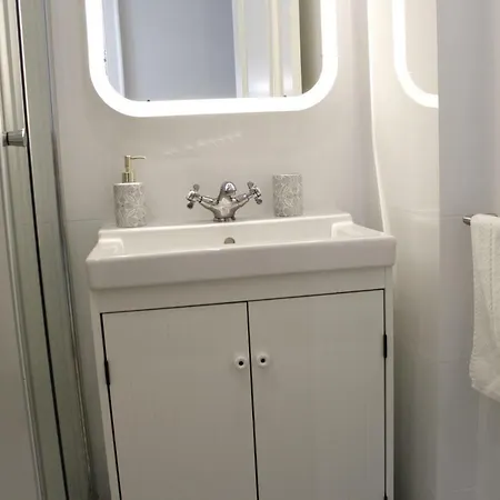 Augusta Street 213 - 2 Dto Appartamento *